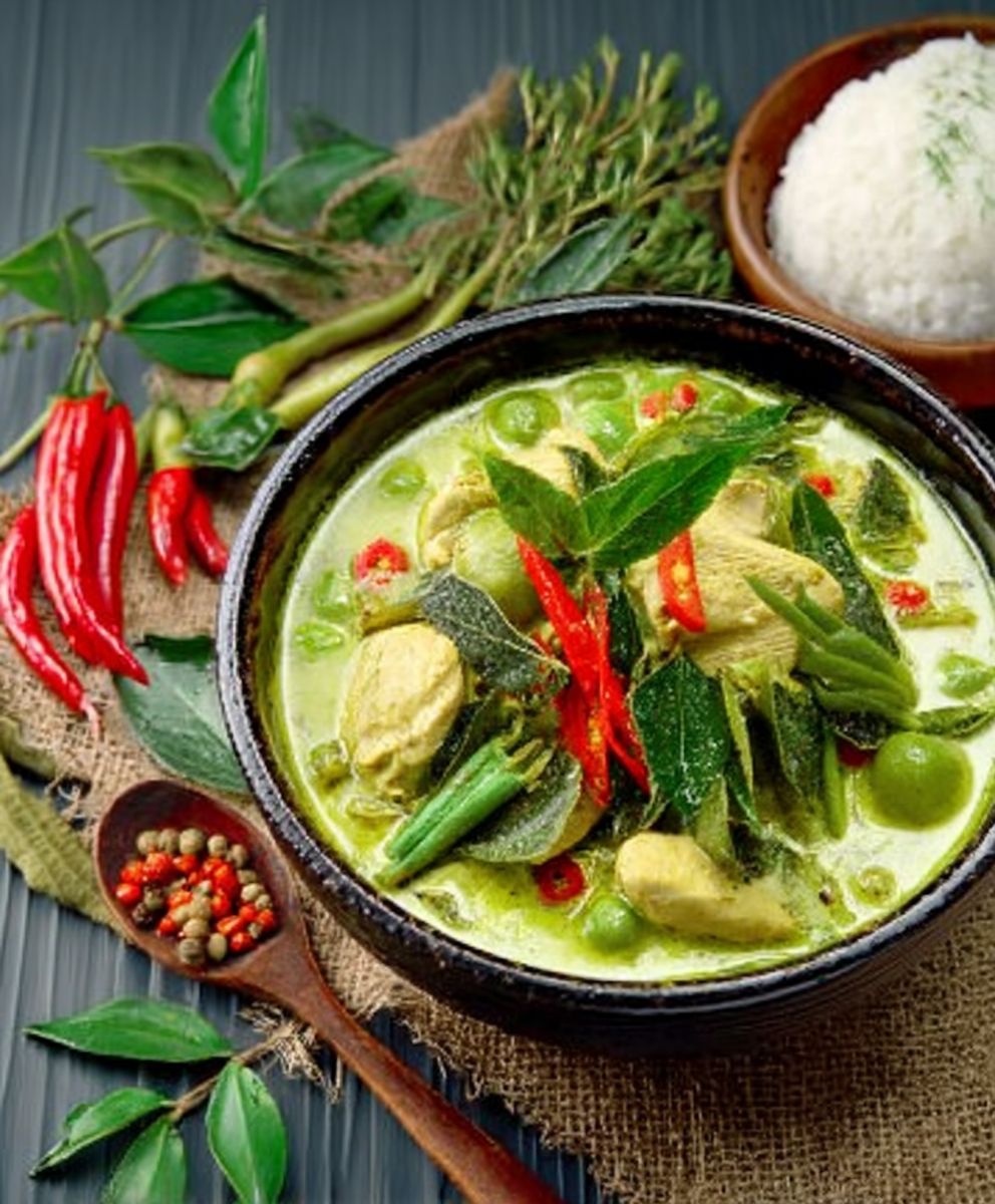 Schnelles grünes Thai-Hühnchen-Kokos-Curry, das Sie immer wieder essen möchten image 2